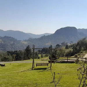 https://villa-refugio-das-nuvens.santa-catarina-brasil.com